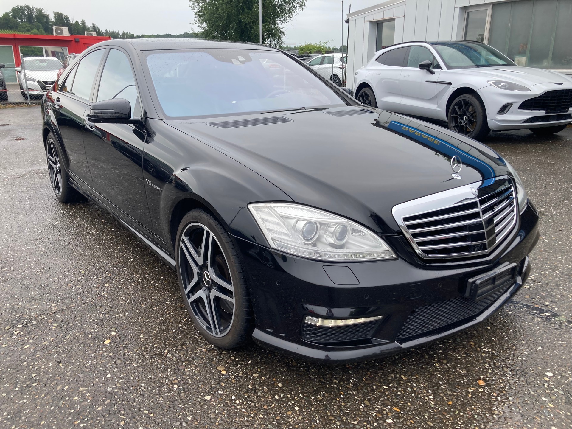 MERCEDES-BENZ S 63 AMG 7G-Tronic-showroom-element-1