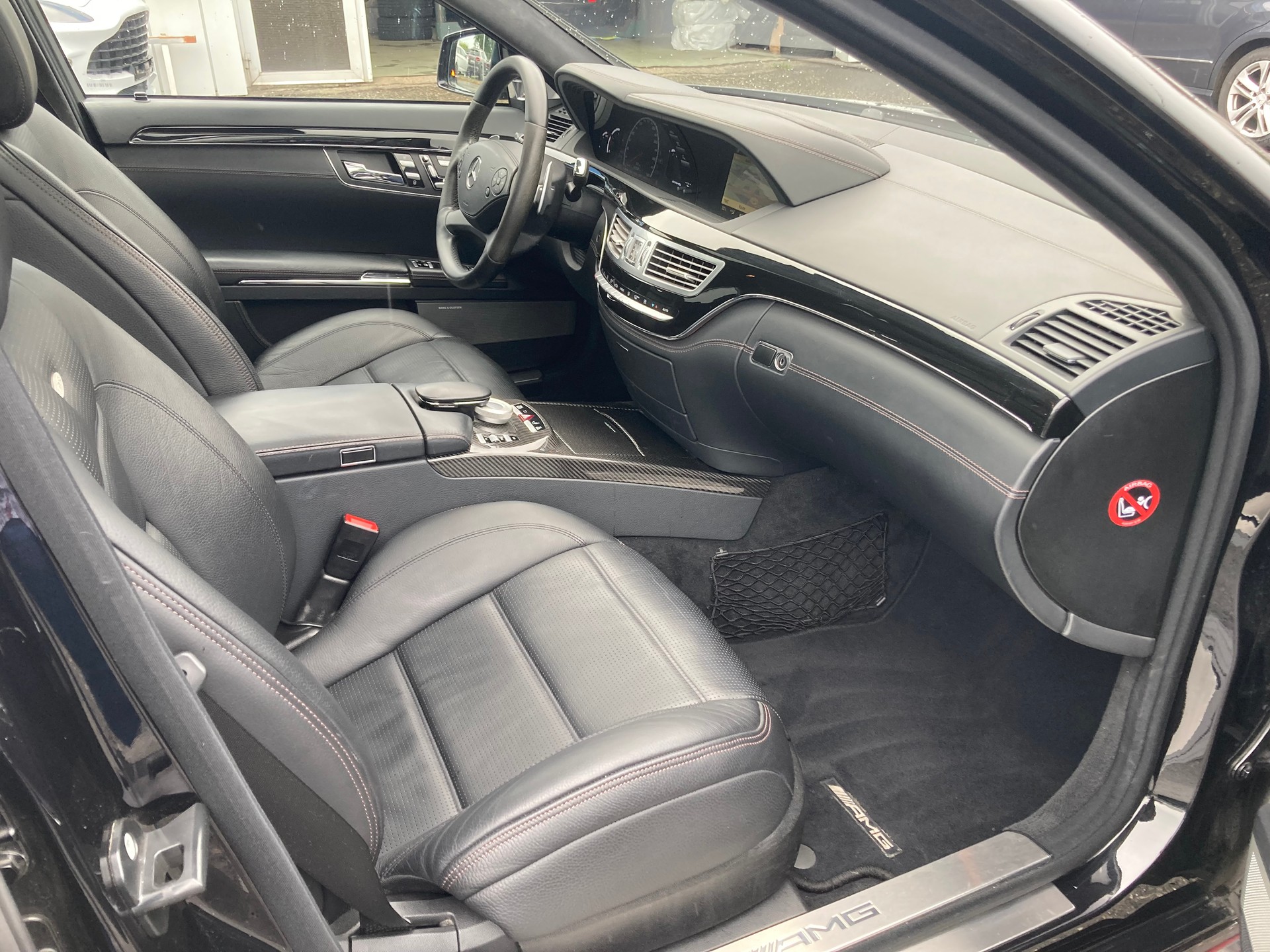 MERCEDES-BENZ S 63 AMG 7G-Tronic-image-8