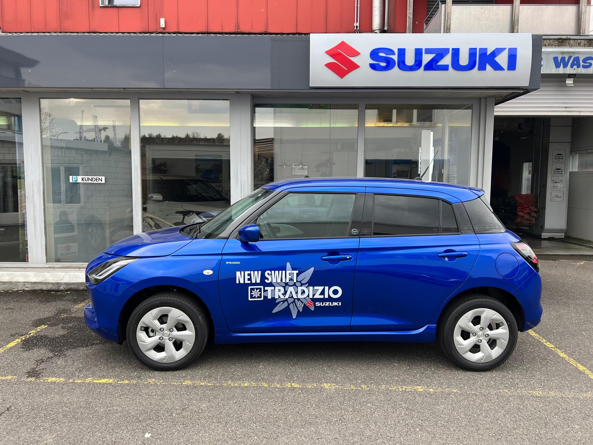 SUZUKI Swift 1.2 Tradizio Hybrid 4x4-showroom-element-1