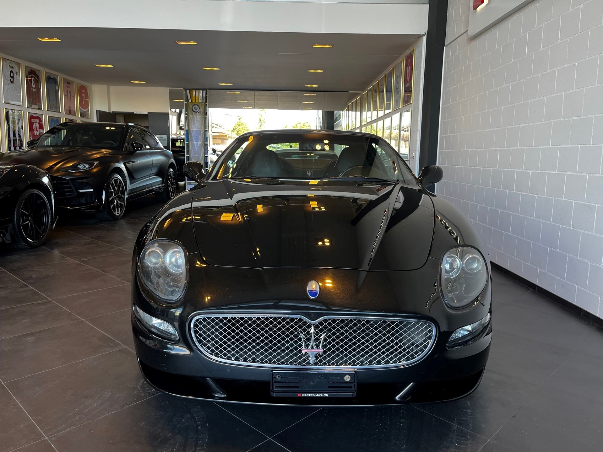 MASERATI Coupé GranSport-showroom-element-2