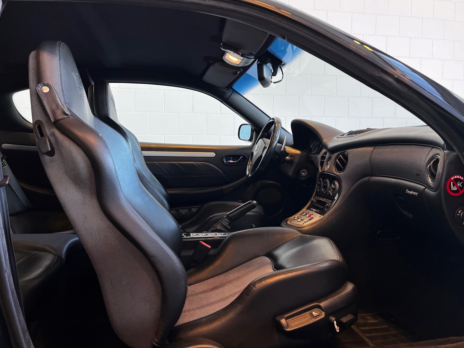 MASERATI Coupé GranSport-image-15
