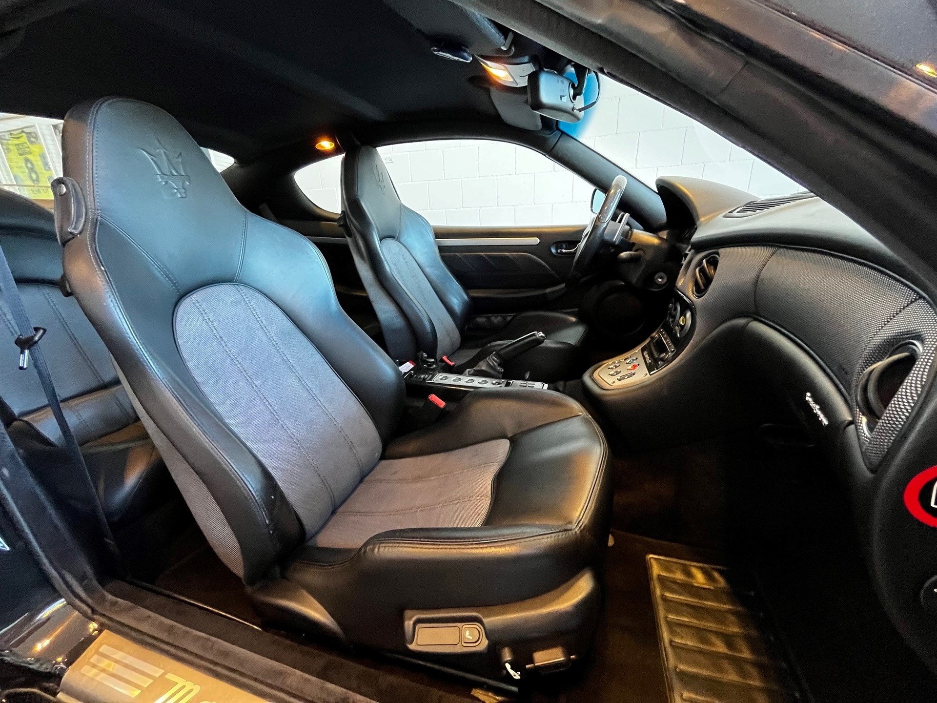 MASERATI Coupé GranSport-image-16
