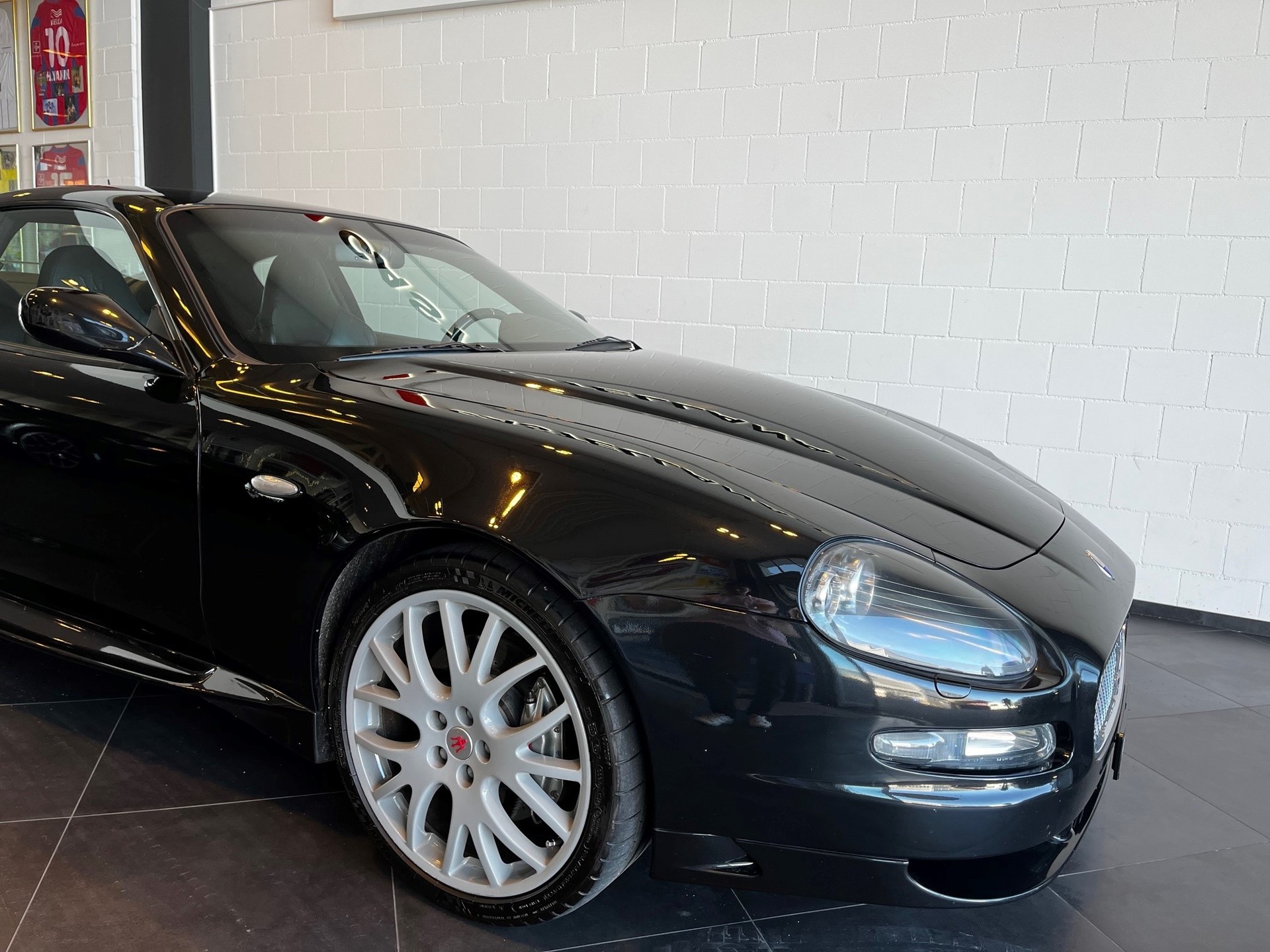 MASERATI Coupé GranSport-showroom-element-1