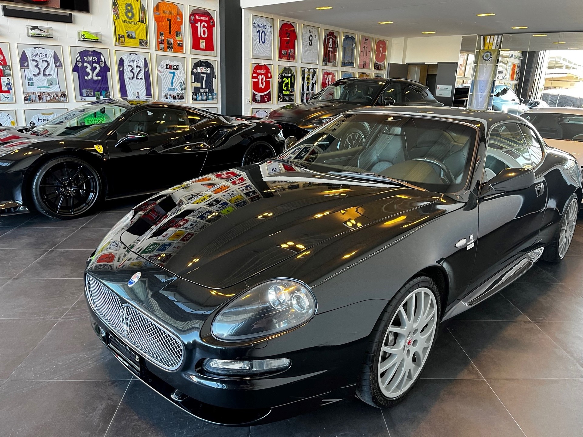 MASERATI Coupé GranSport-showroom-element-3