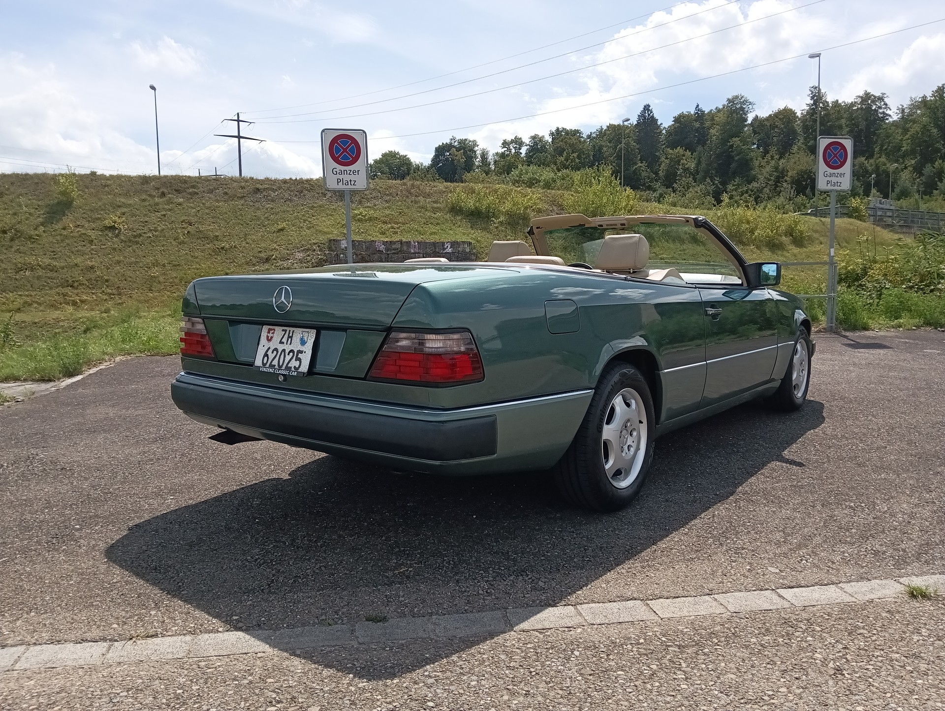 MERCEDES-BENZ 300 CE-24 Cabrio-image-1