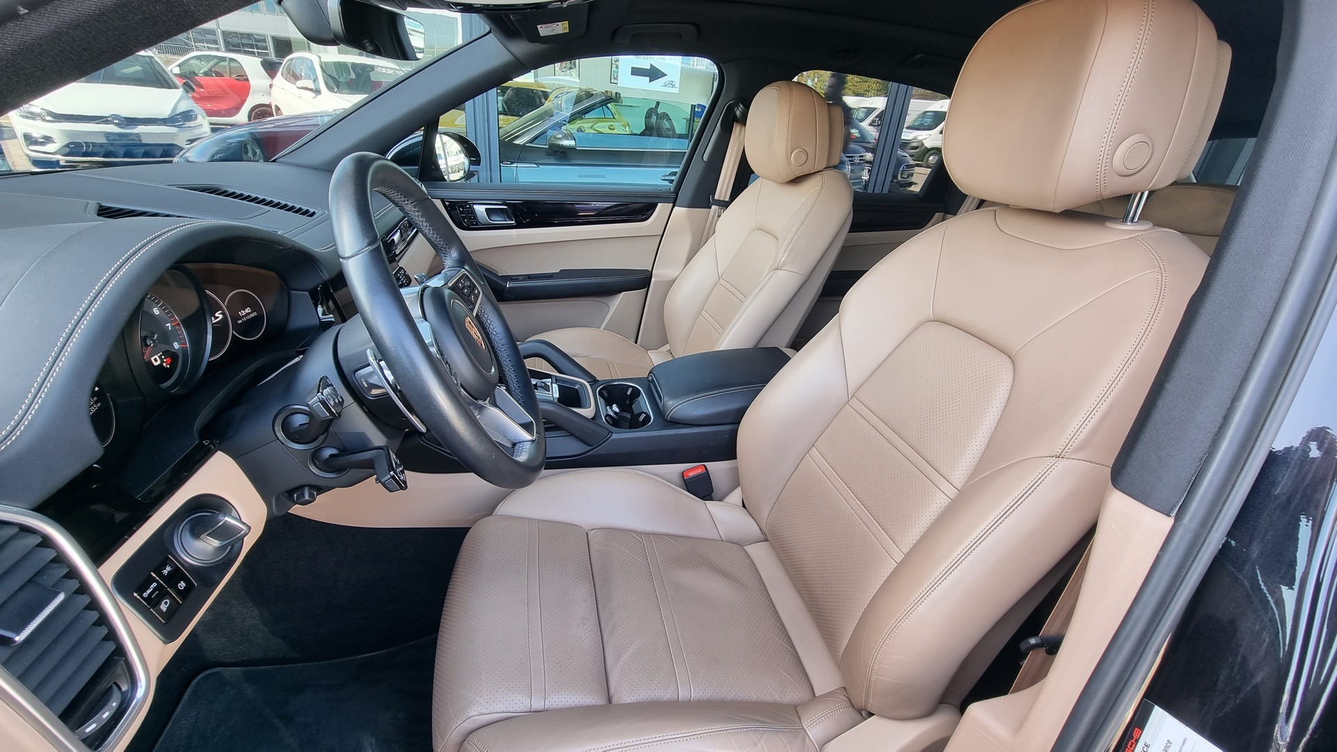 PORSCHE Cayenne S-image-9