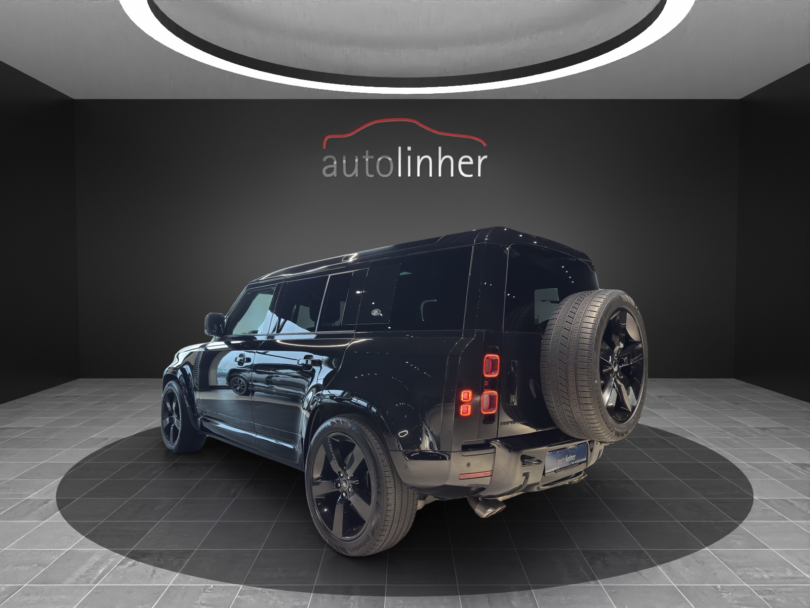 LAND ROVER Defender 110 525 V8 5.0 AT8-showroom-element-2