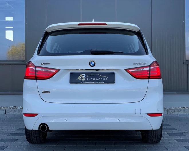 BMW 218d xDrive Gran Tourer Sport Line Steptronic-image-9