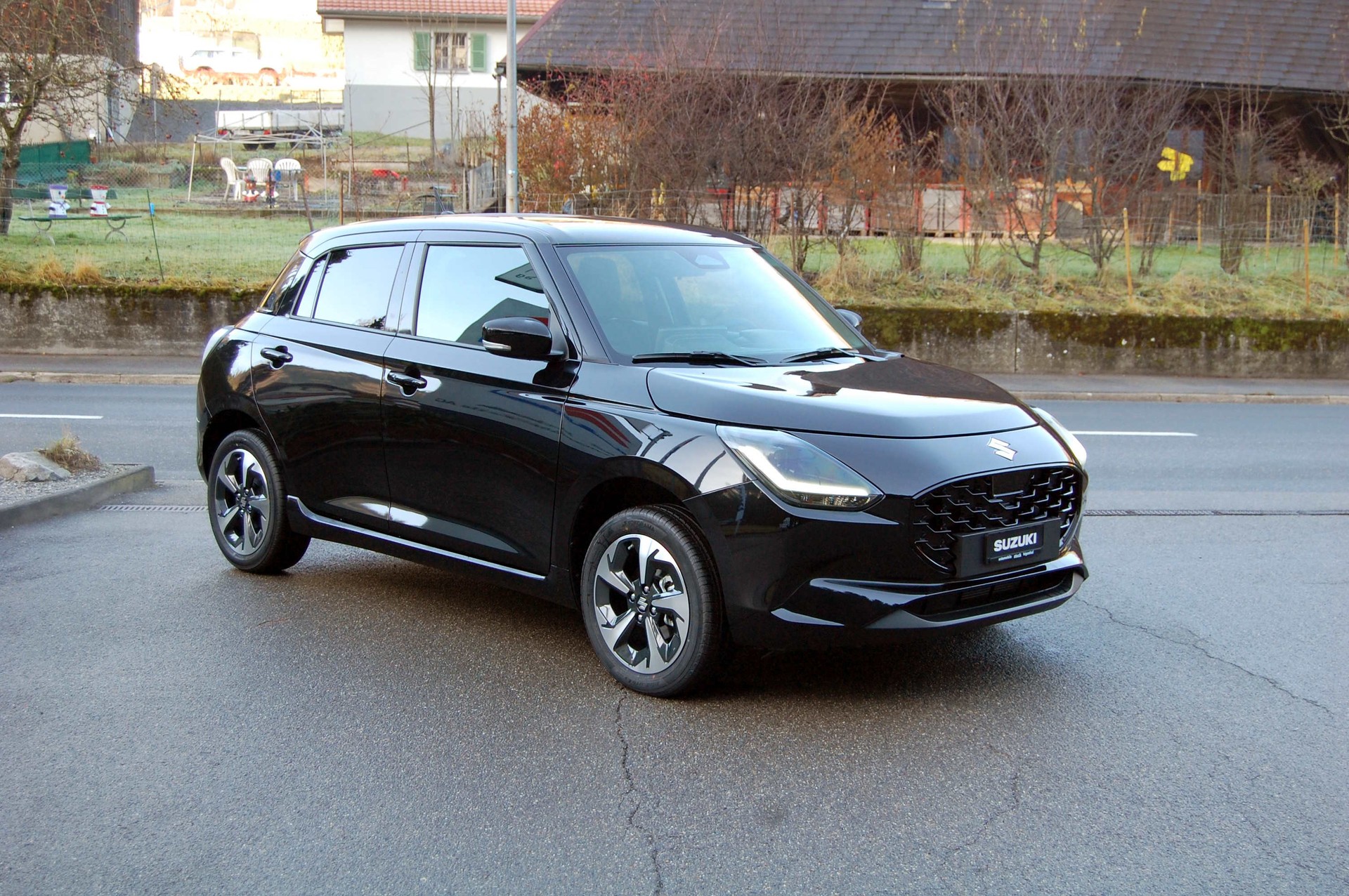SUZUKI Swift 1.2 Compact Top Hybrid 4x4-showroom-element-2