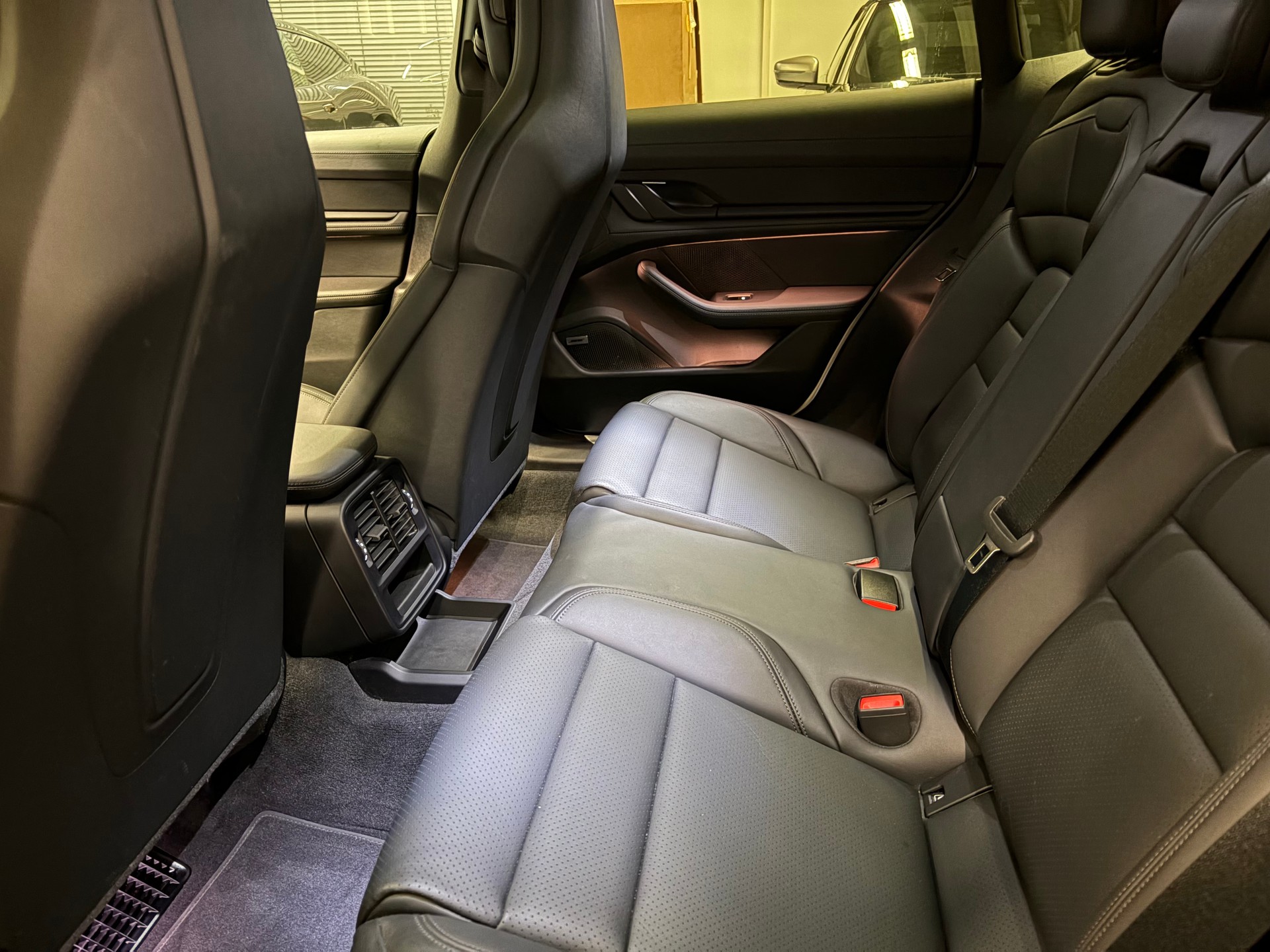 PORSCHE Taycan 4S Sport Turismo | Performance Plus 93.4 kWh | Panorama | Sport-Chrono | Memory |-image-22