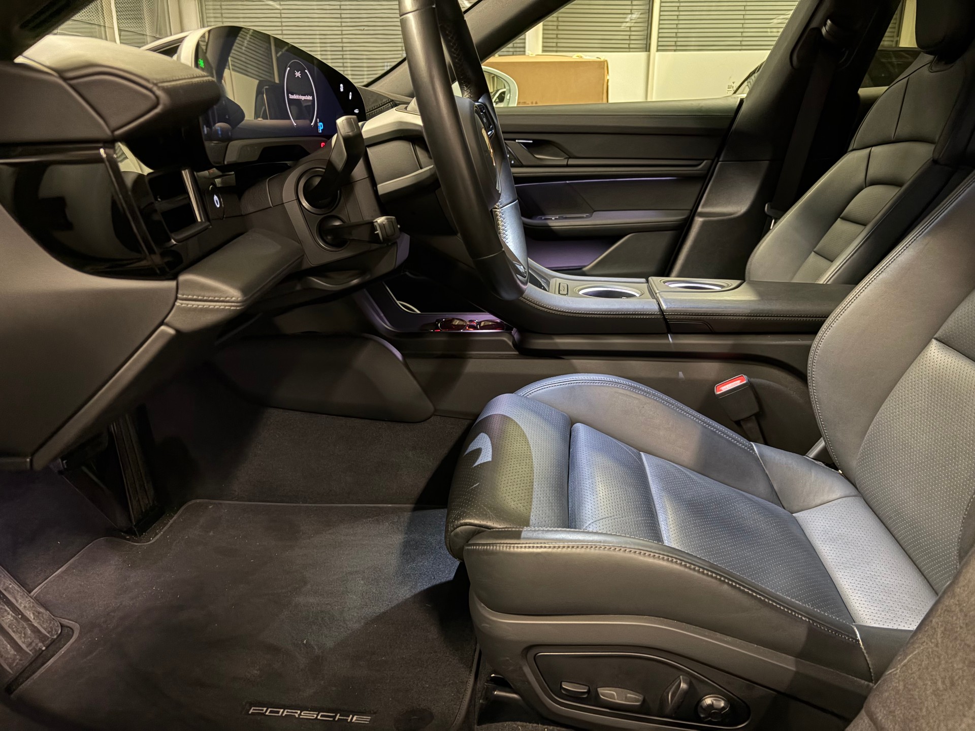 PORSCHE Taycan 4S Sport Turismo | Performance Plus 93.4 kWh | Panorama | Sport-Chrono | Memory |-image-12