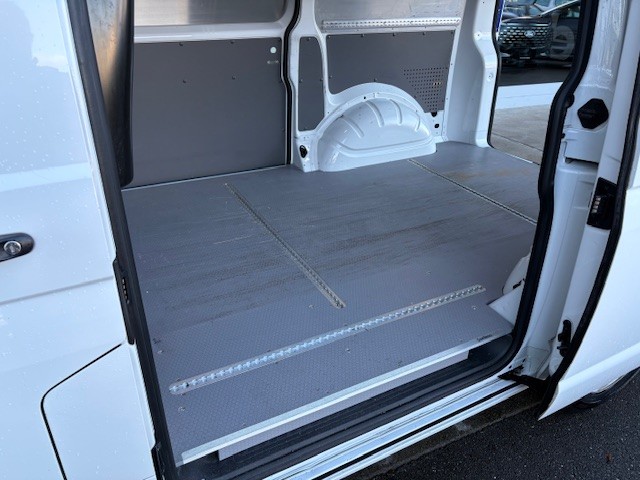 VW T6.1 2.0 TDI 4Motion-image-4