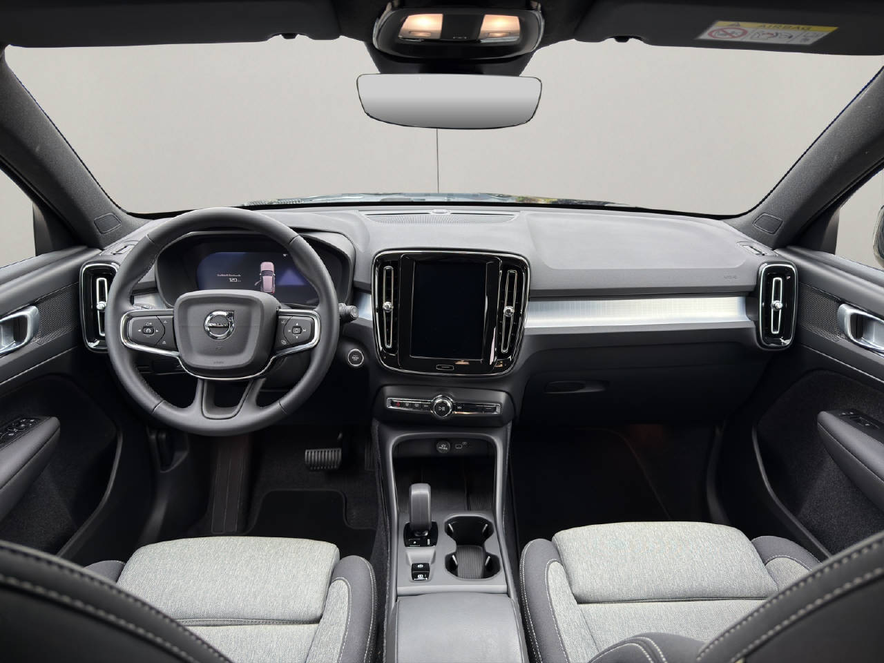 VOLVO XC40 2.0 B3 MH Core .-image-9