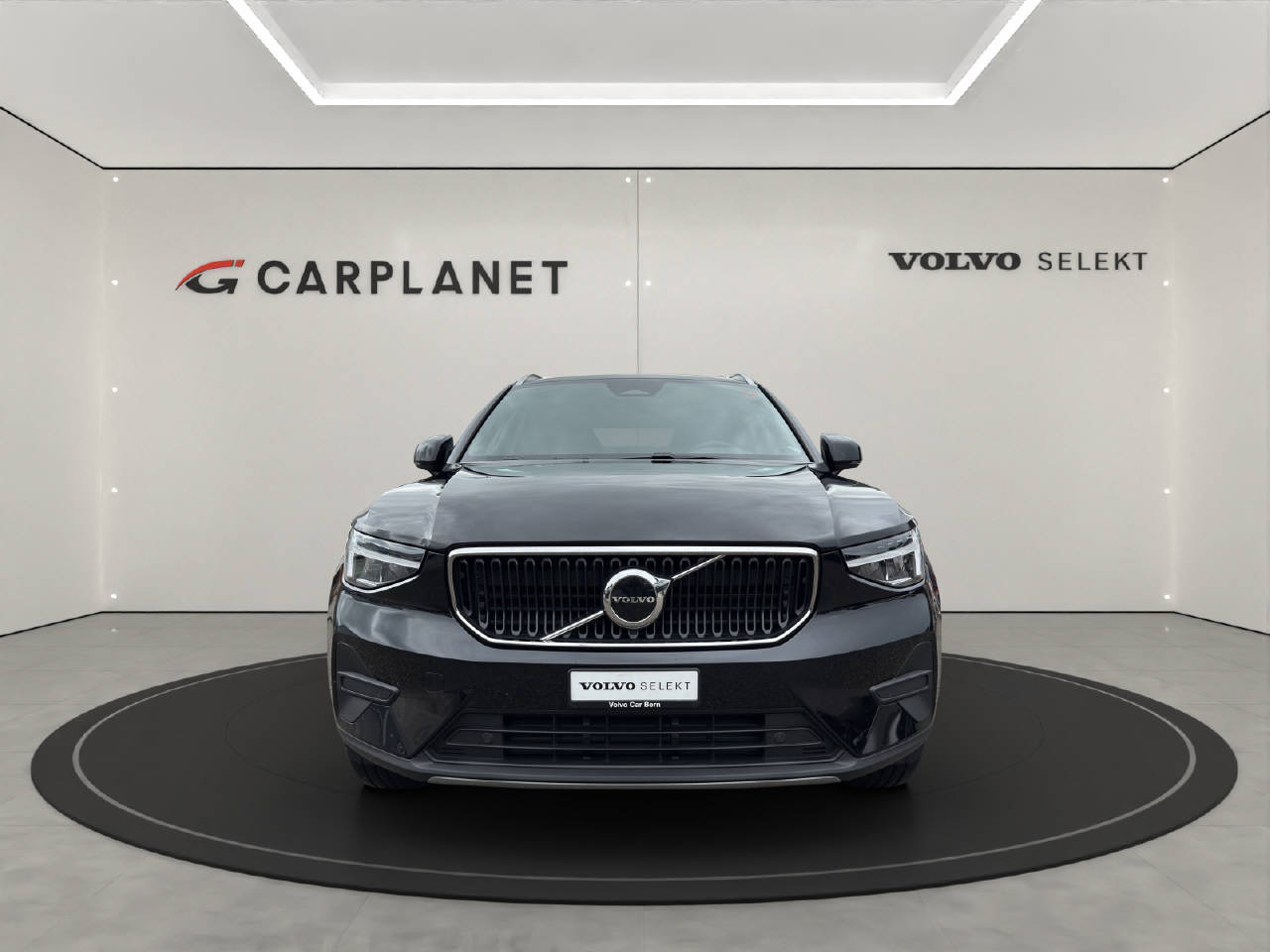 VOLVO XC40 2.0 B3 MH Core .-showroom-element-2