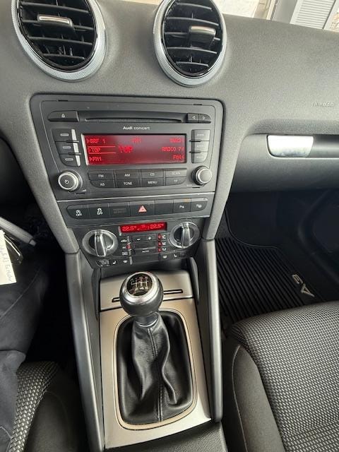 AUDI A3 Sportback 2.0 TDI 170 Ambition-image-11