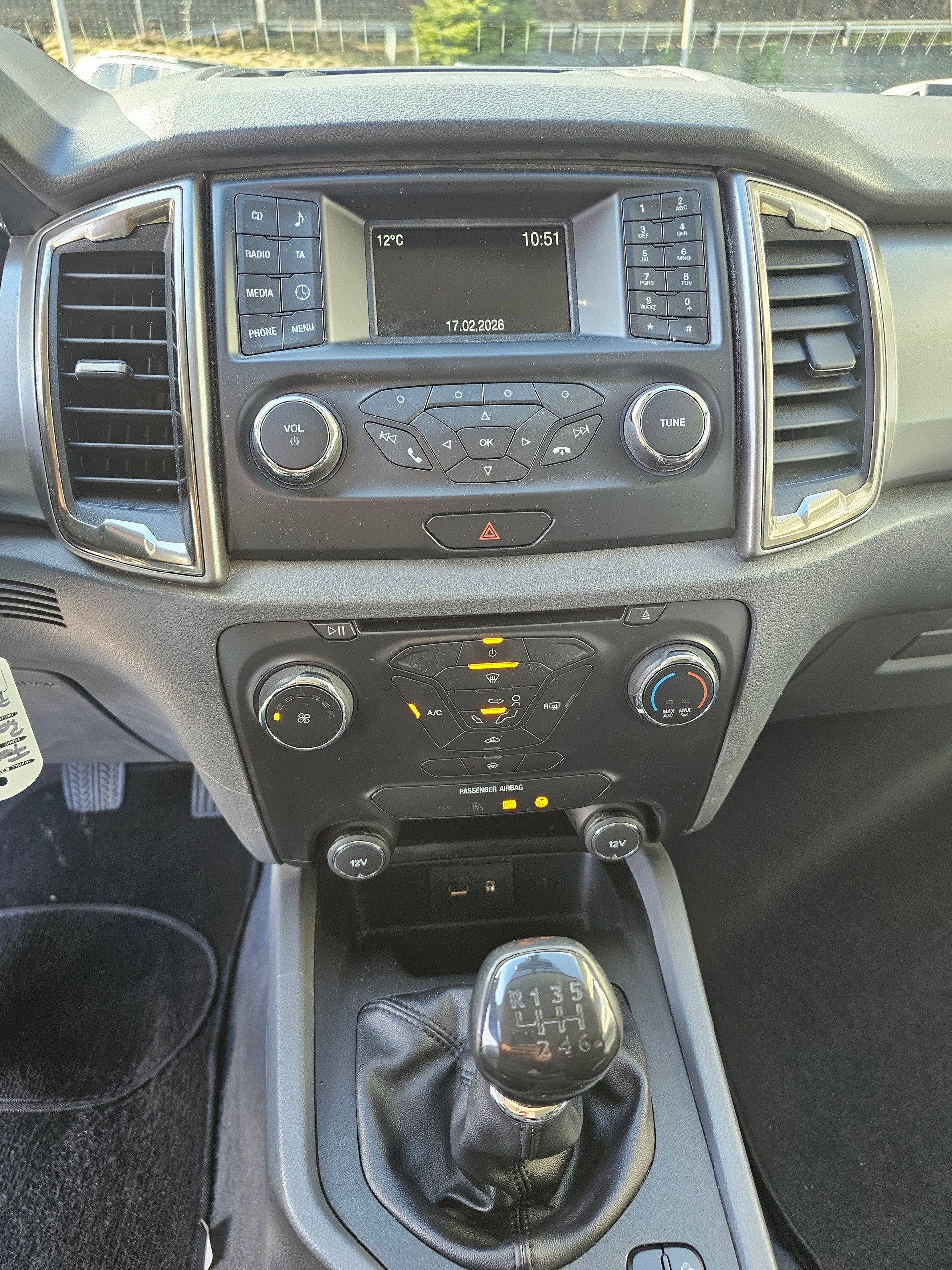 FORD Ranger XLT 2.2 TDCi 4x4-image-10