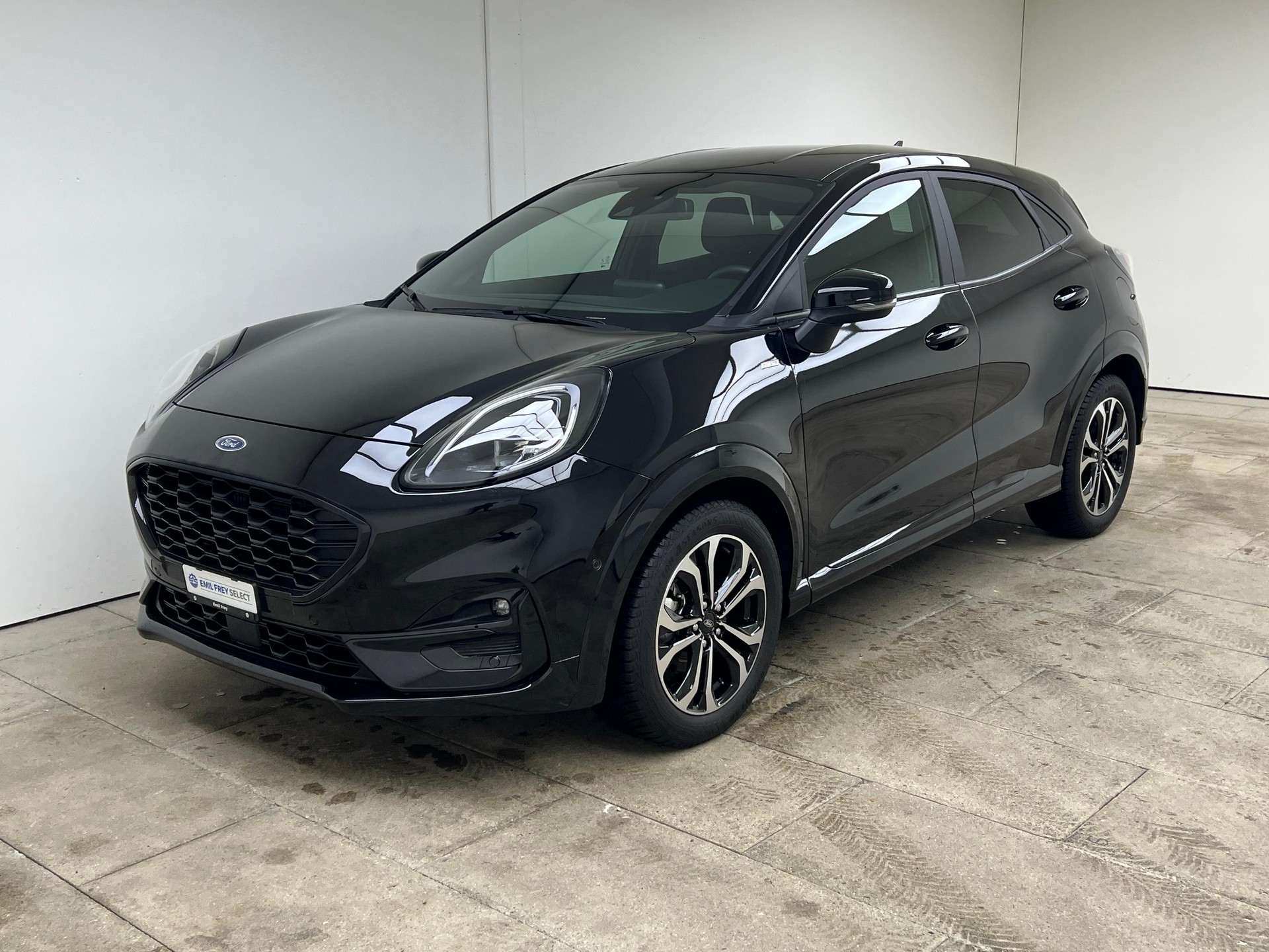 FORD Puma 1.0 EcoB Hybrid 155 ST-Line / ab 3,99% Leasing bei Abschluss einer Protect Autoversicherung-showroom-element-1