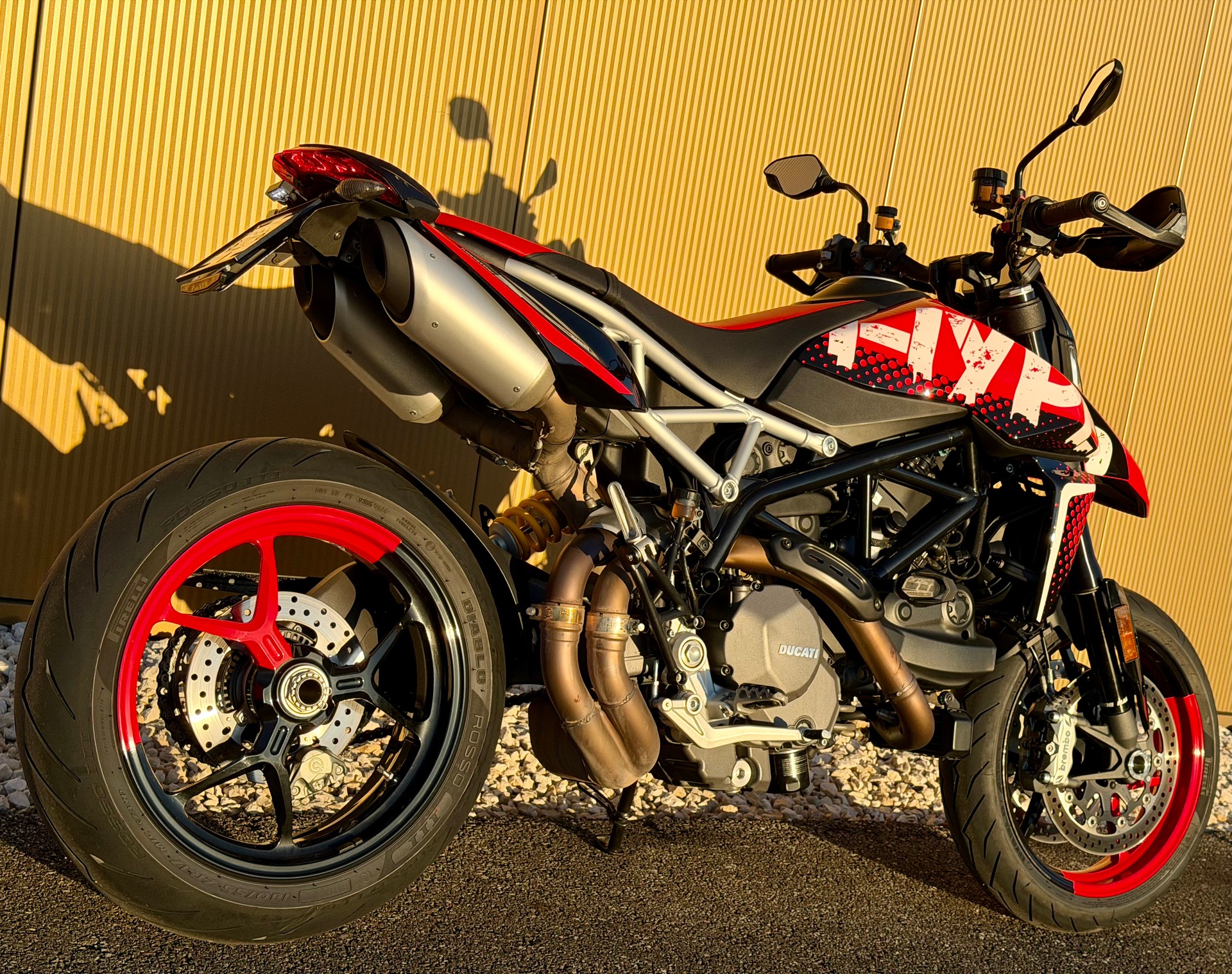 DUCATI Hypermotard 950 RVE (35kW)-image-4