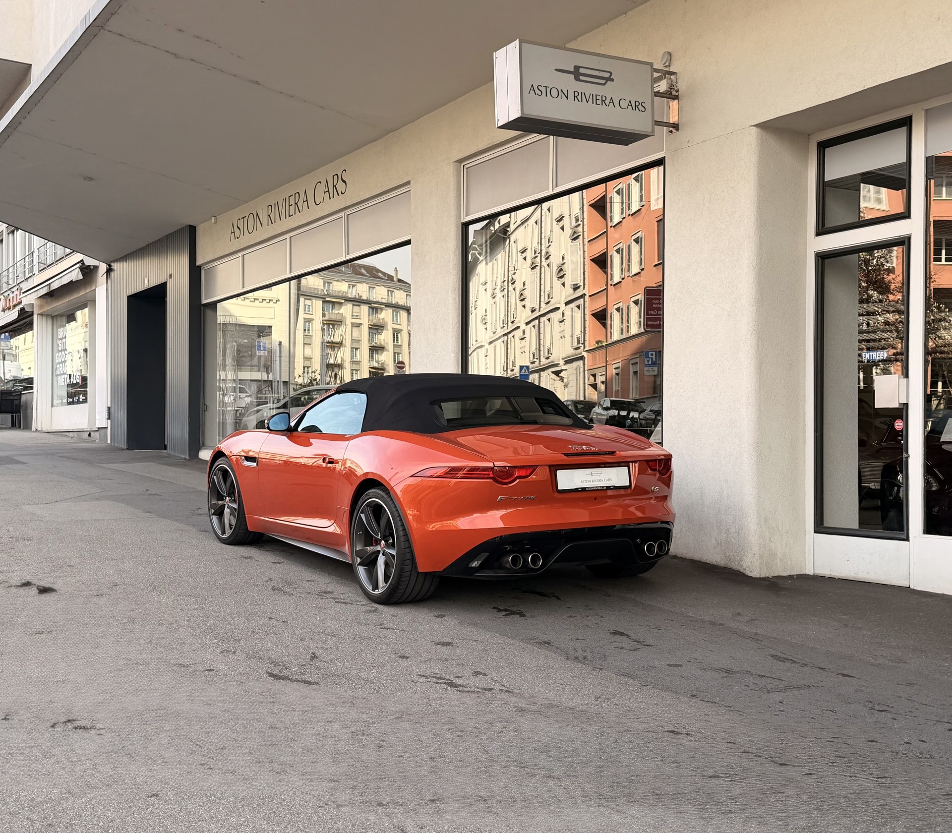 JAGUAR F-Type Convertible 5.0 V8 S/C-image-3