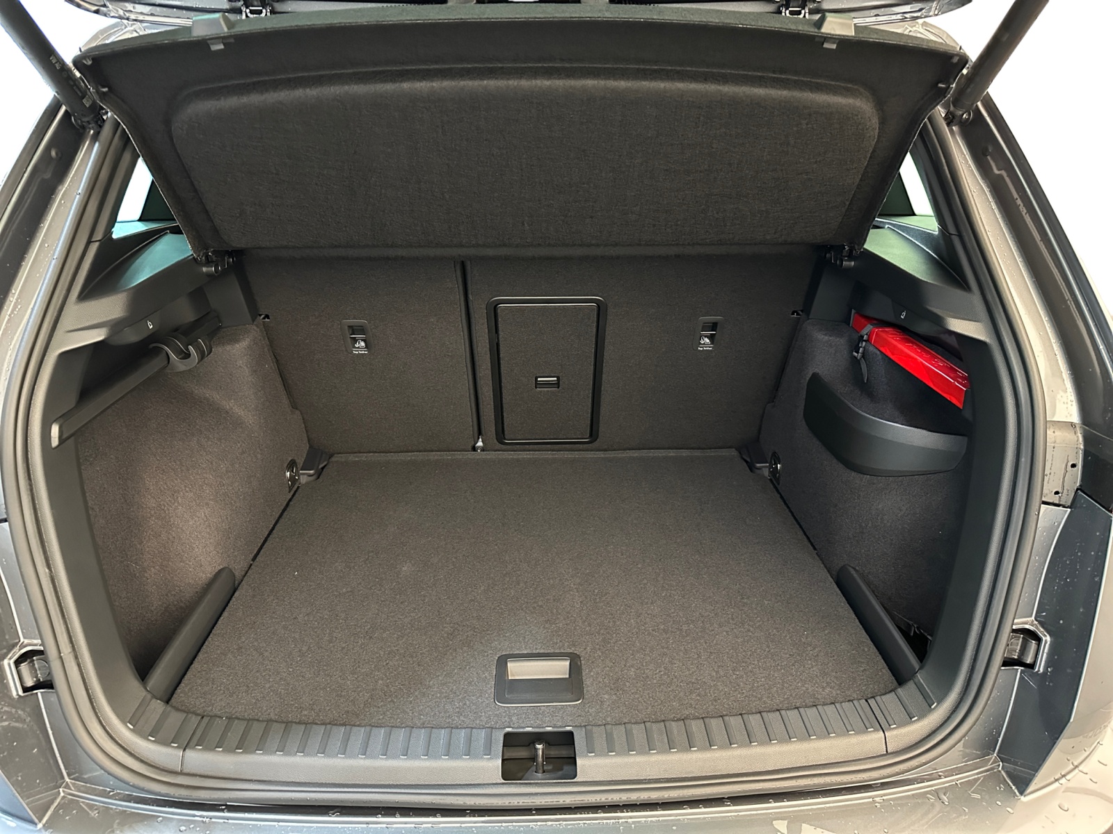 SKODA Karoq 1.5 TSI SportLine DSG-image-12