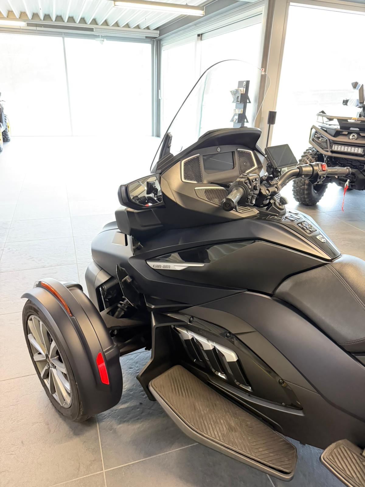 CAN-AM Spyder RT-LTD Sea Sky Edition SE6-image-15