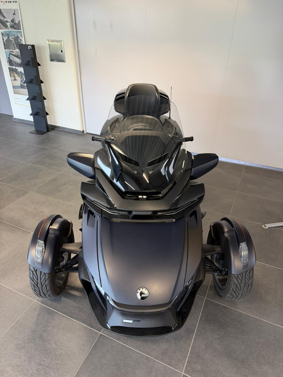 CAN-AM Spyder RT-LTD Sea Sky Edition SE6-image-2