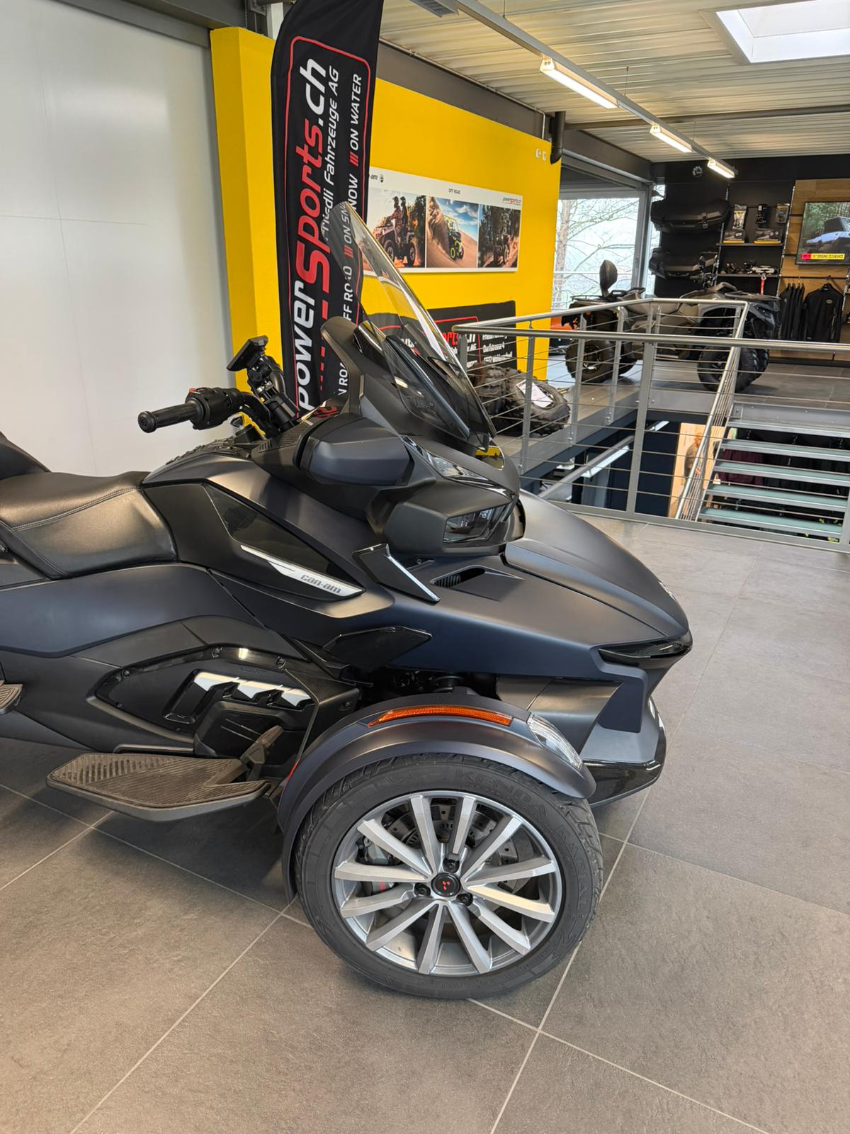 CAN-AM Spyder RT-LTD Sea Sky Edition SE6-image-3