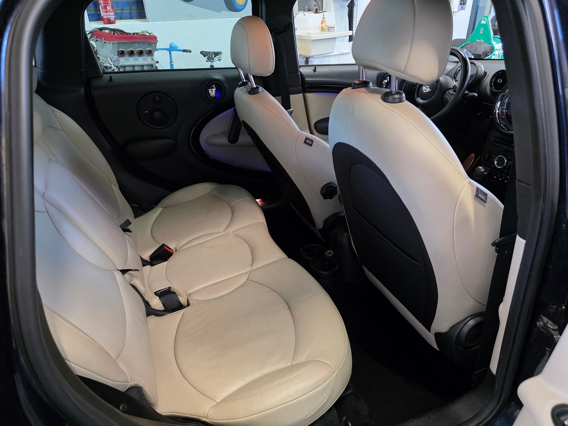 MINI Countryman Cooper SD FWD Steptronic-image-15