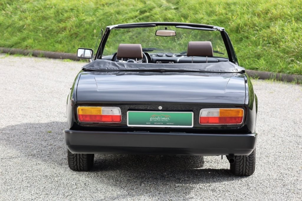 PEUGEOT 504 Cabriolet-image-4