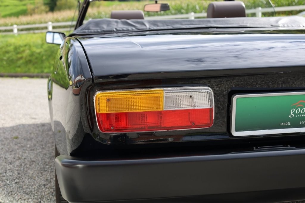PEUGEOT 504 Cabriolet-showroom-element-3