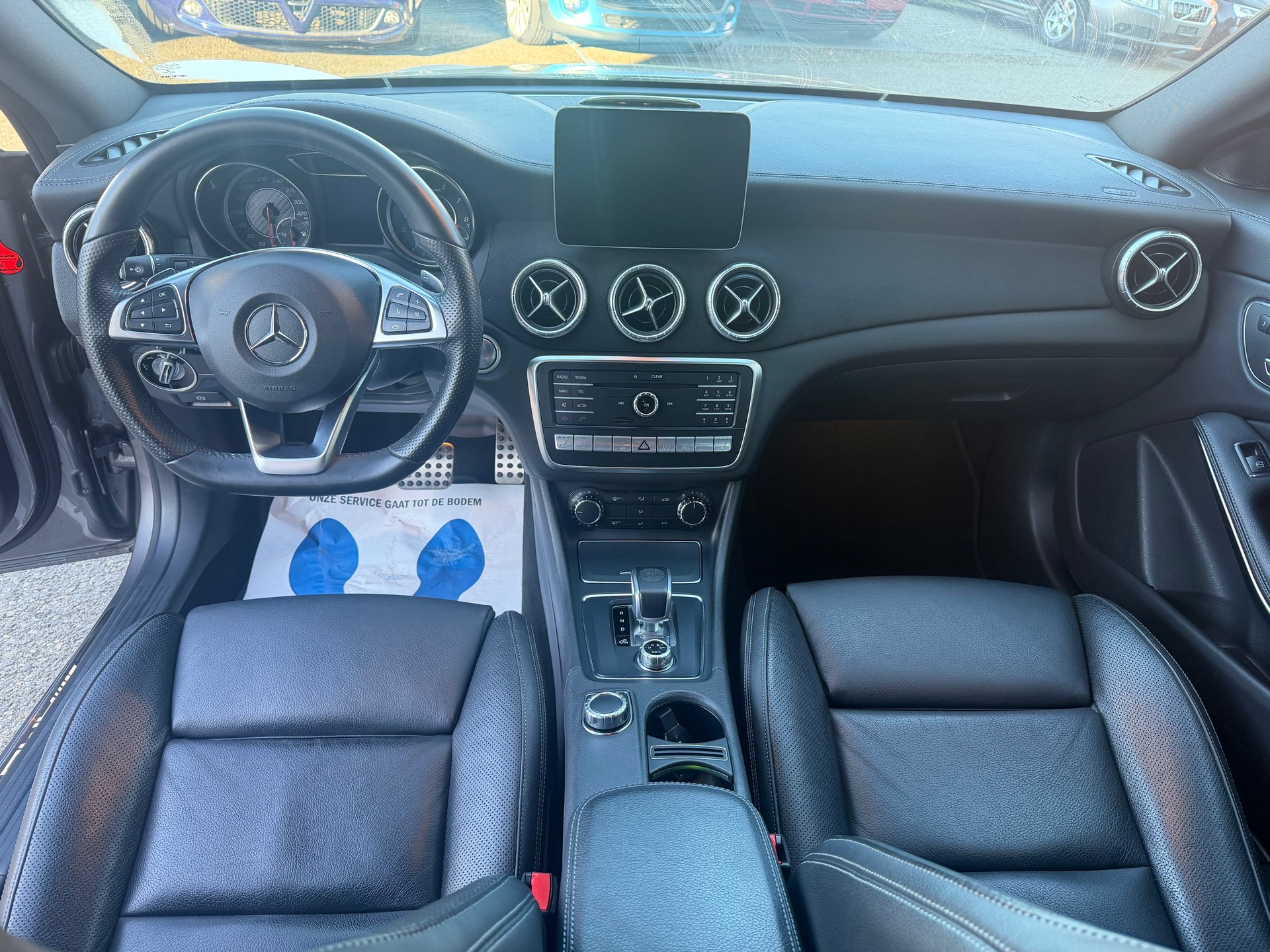 MERCEDES-BENZ CLA Shooting Brake 45 AMG 4Matic Speedshift-image-8