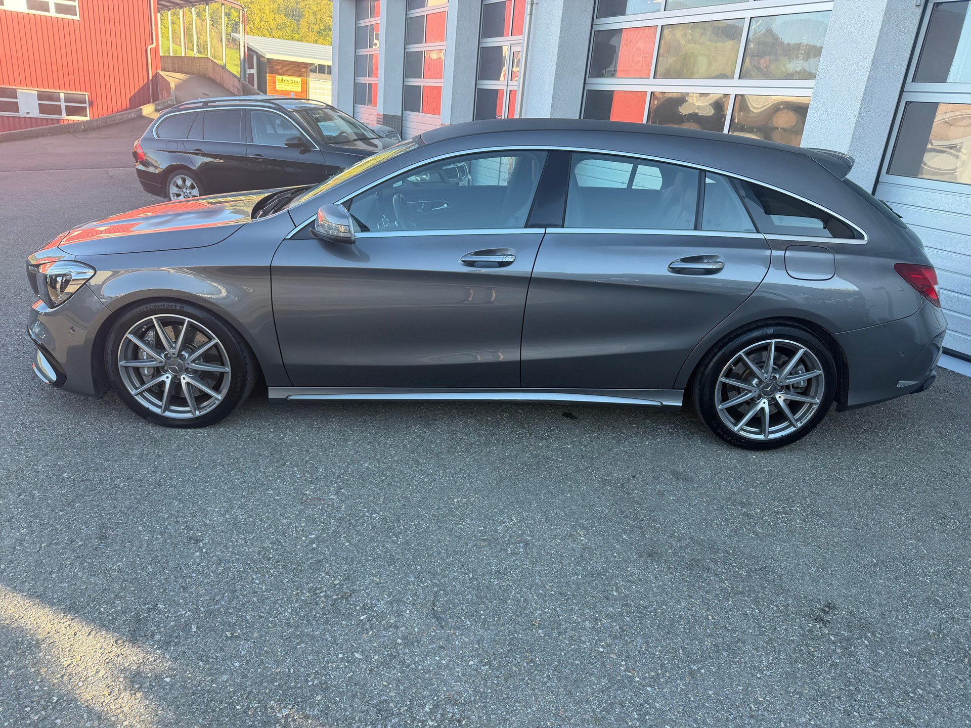 MERCEDES-BENZ CLA Shooting Brake 45 AMG 4Matic Speedshift-showroom-element-1