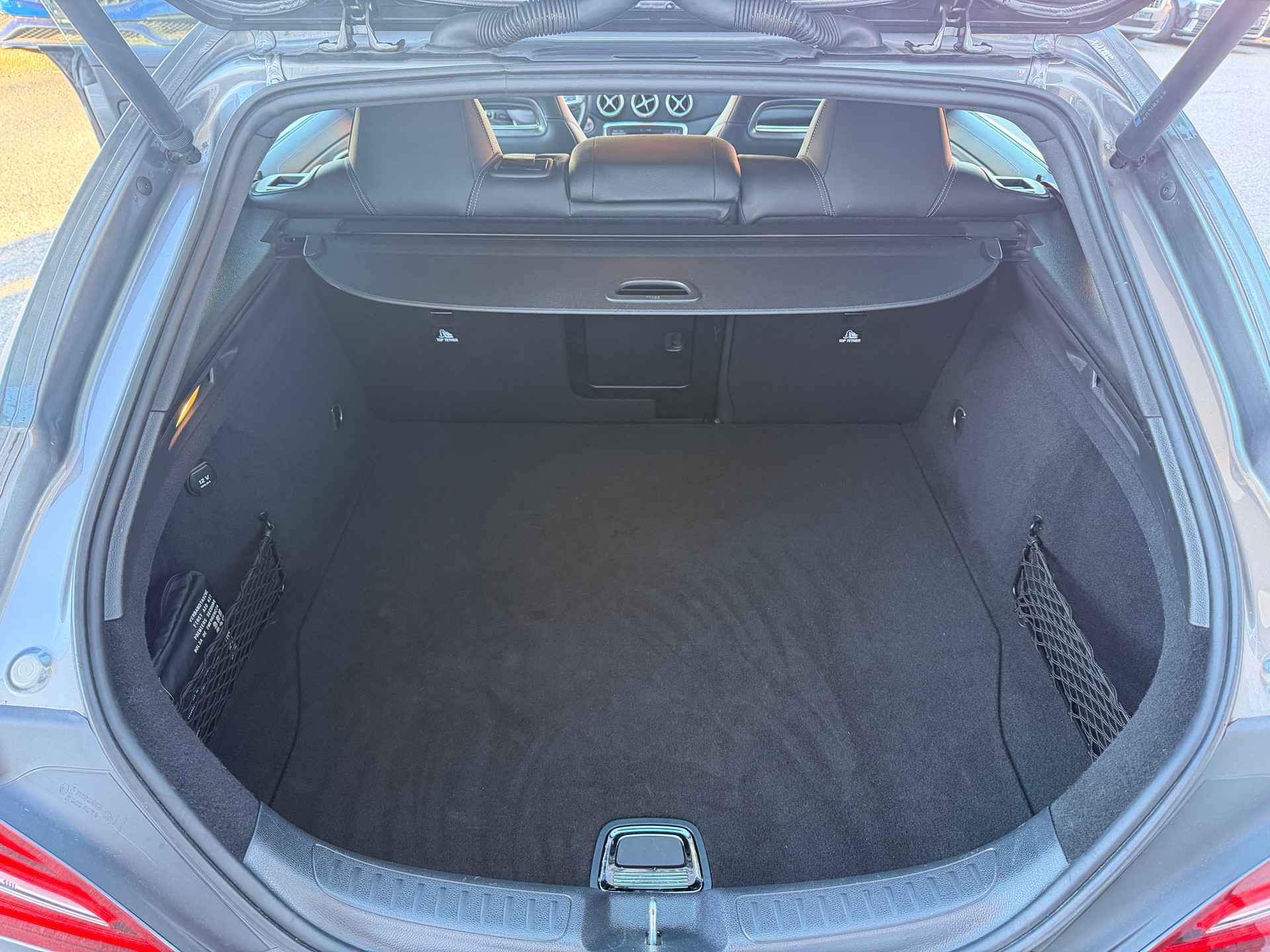 MERCEDES-BENZ CLA Shooting Brake 45 AMG 4Matic Speedshift-image-9