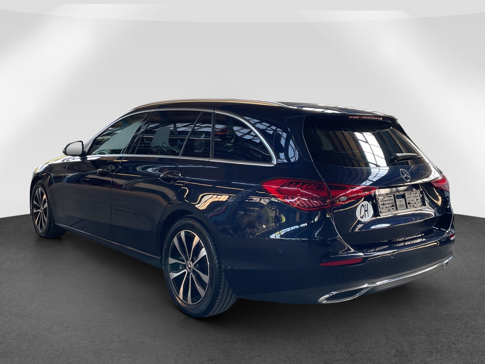 MERCEDES-BENZ C 220 d Avantgarde 4matic Kombi-showroom-element-3