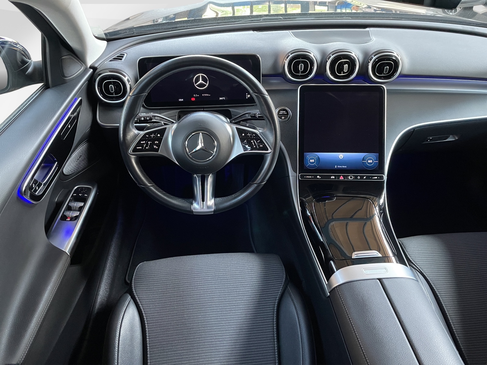 MERCEDES-BENZ C 220 d Avantgarde 4matic Kombi-image-7