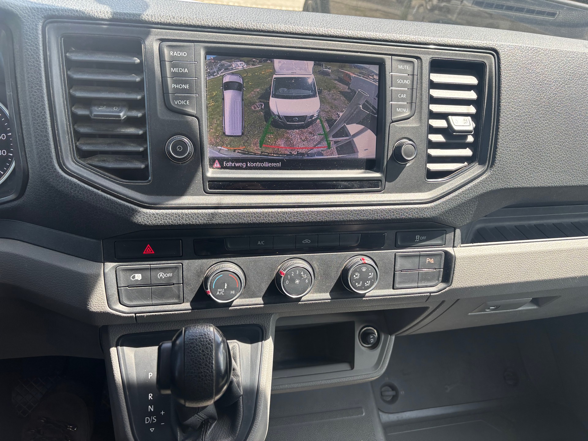 VW Crafter 35 2.0 BiTDI L4 4Motion-image-7