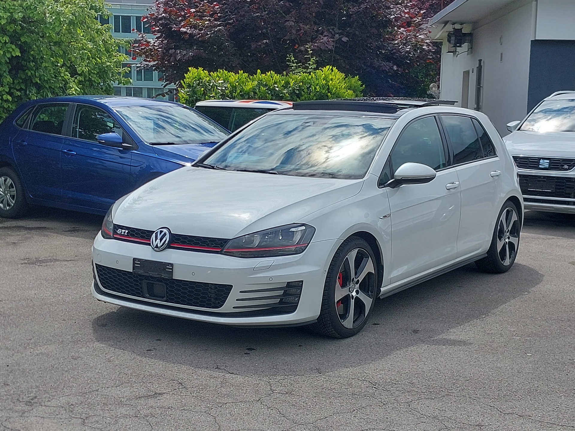VW Golf 2.0 TSI GTI Performance DSG-image-1
