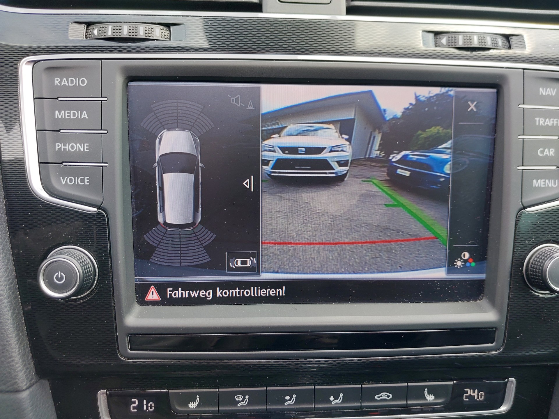 VW Golf 2.0 TSI GTI Performance DSG-image-13