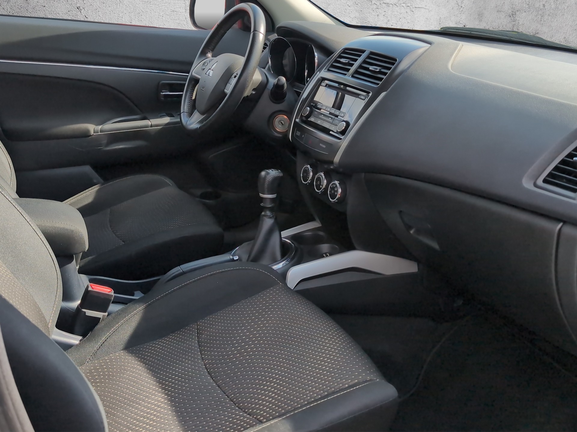 MITSUBISHI ASX 1.8 DID Invite 4x4 Edition-image-14