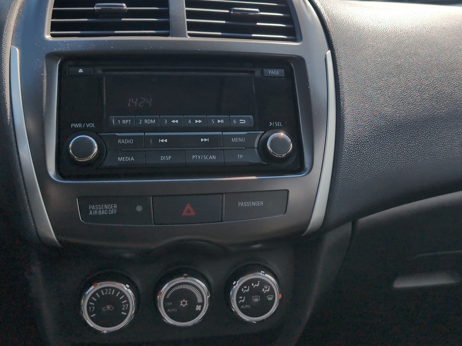 MITSUBISHI ASX 1.8 DID Invite 4x4 Edition-image-13