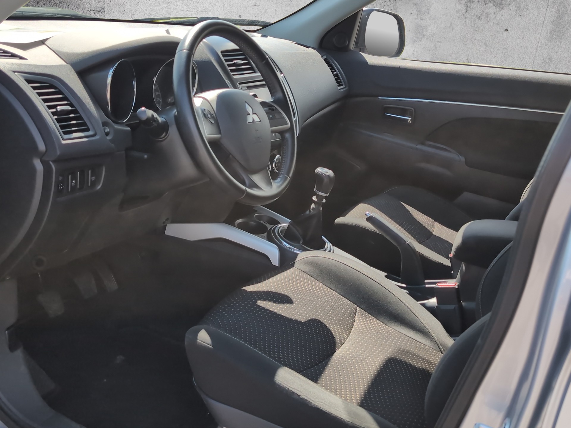 MITSUBISHI ASX 1.8 DID Invite 4x4 Edition-image-9