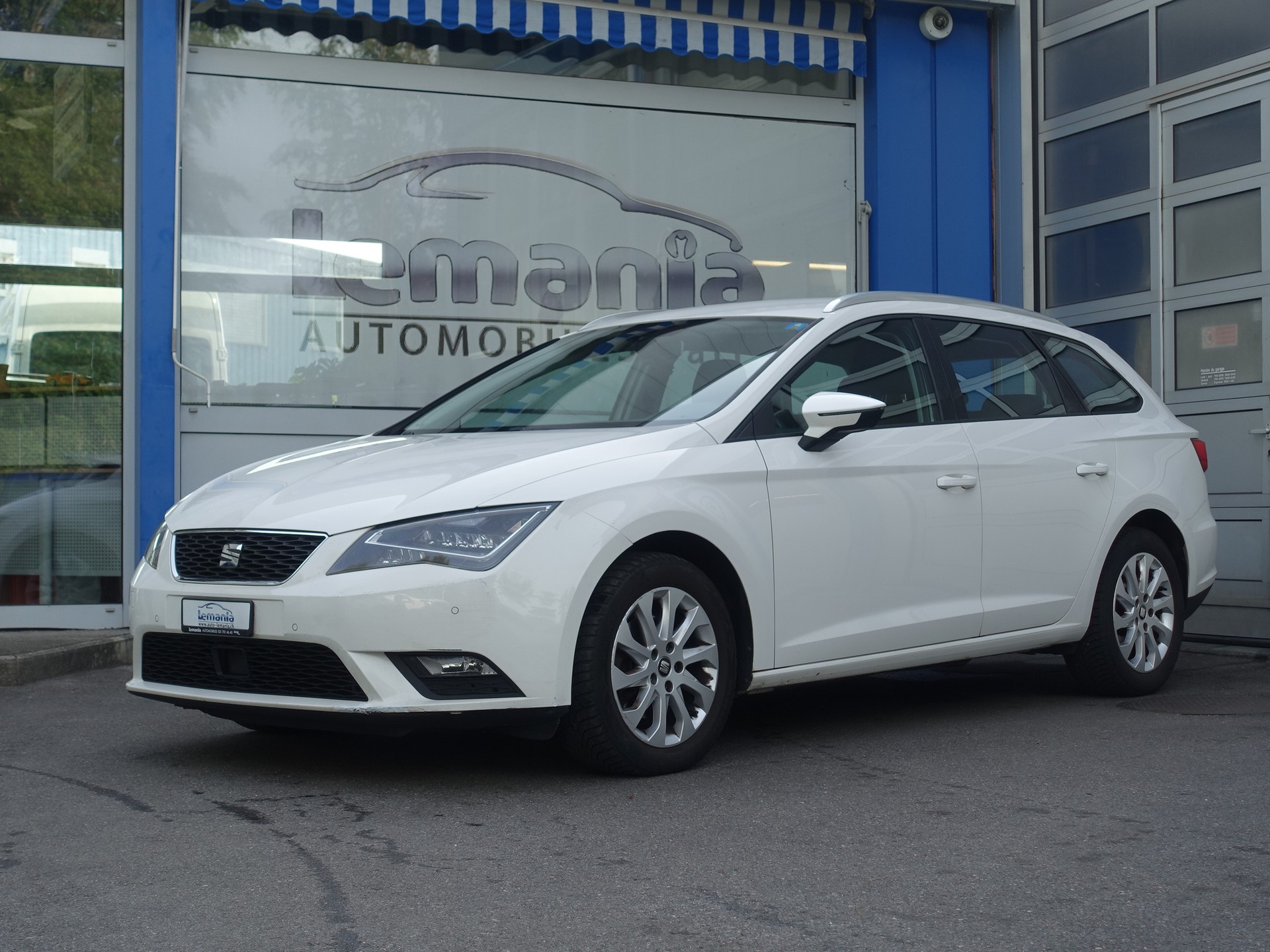 SEAT Leon ST 1.6 TDI Style DSG-showroom-element-1