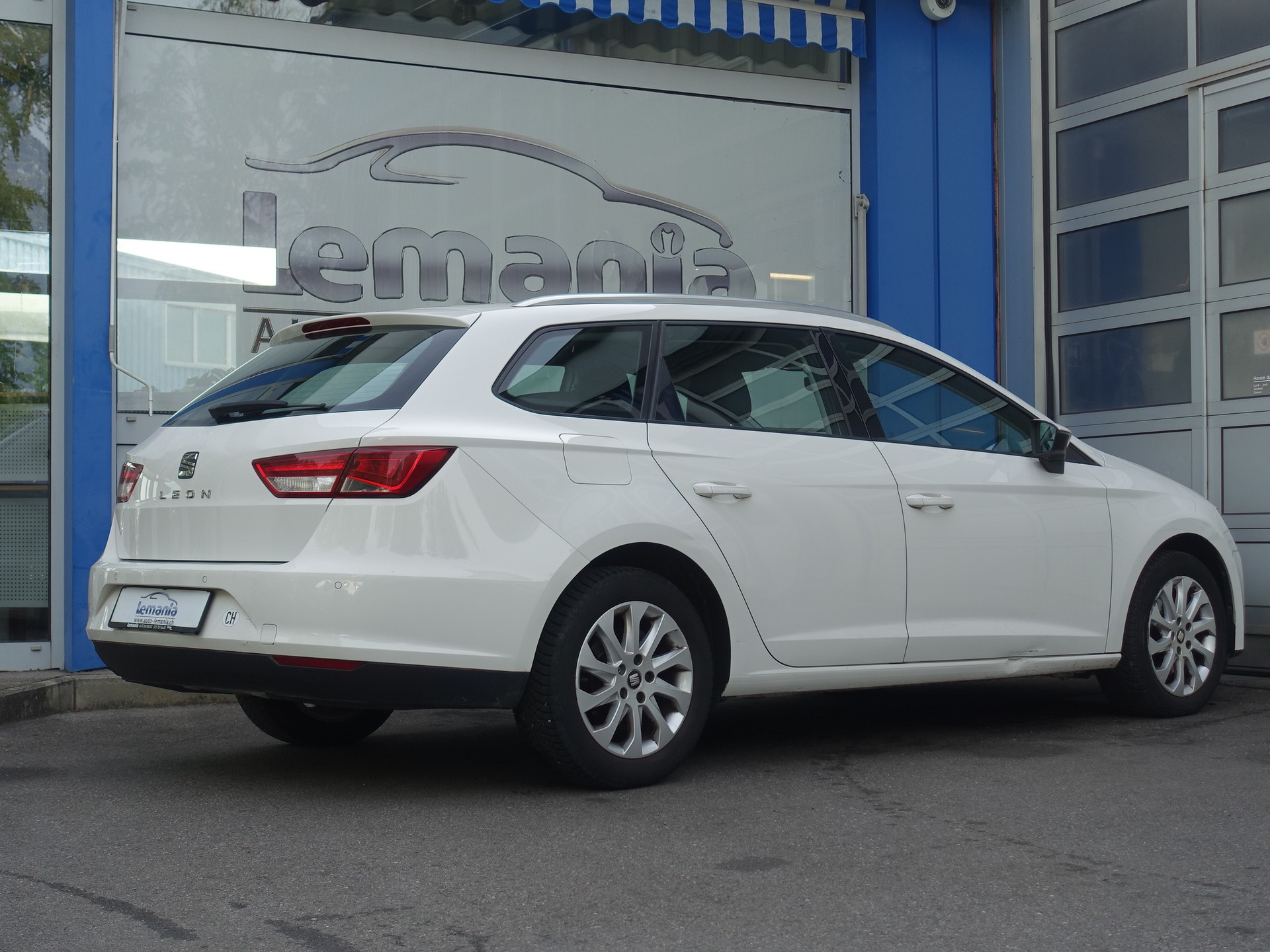 SEAT Leon ST 1.6 TDI Style DSG-image-4