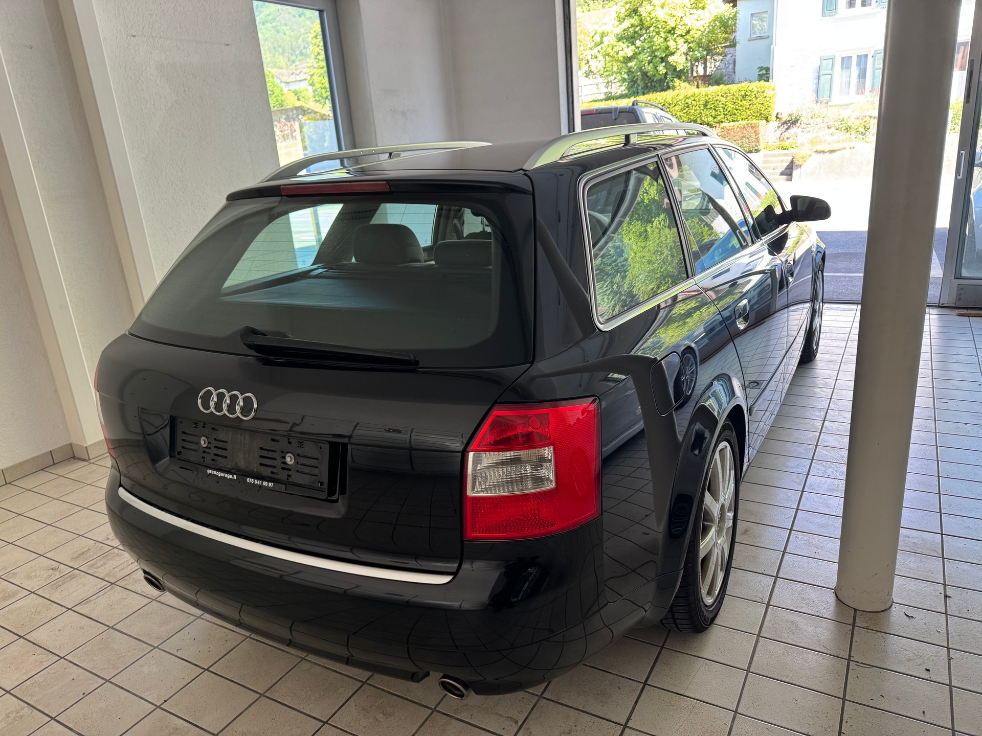 AUDI A4 Avant 1.8 T quattro-image-7