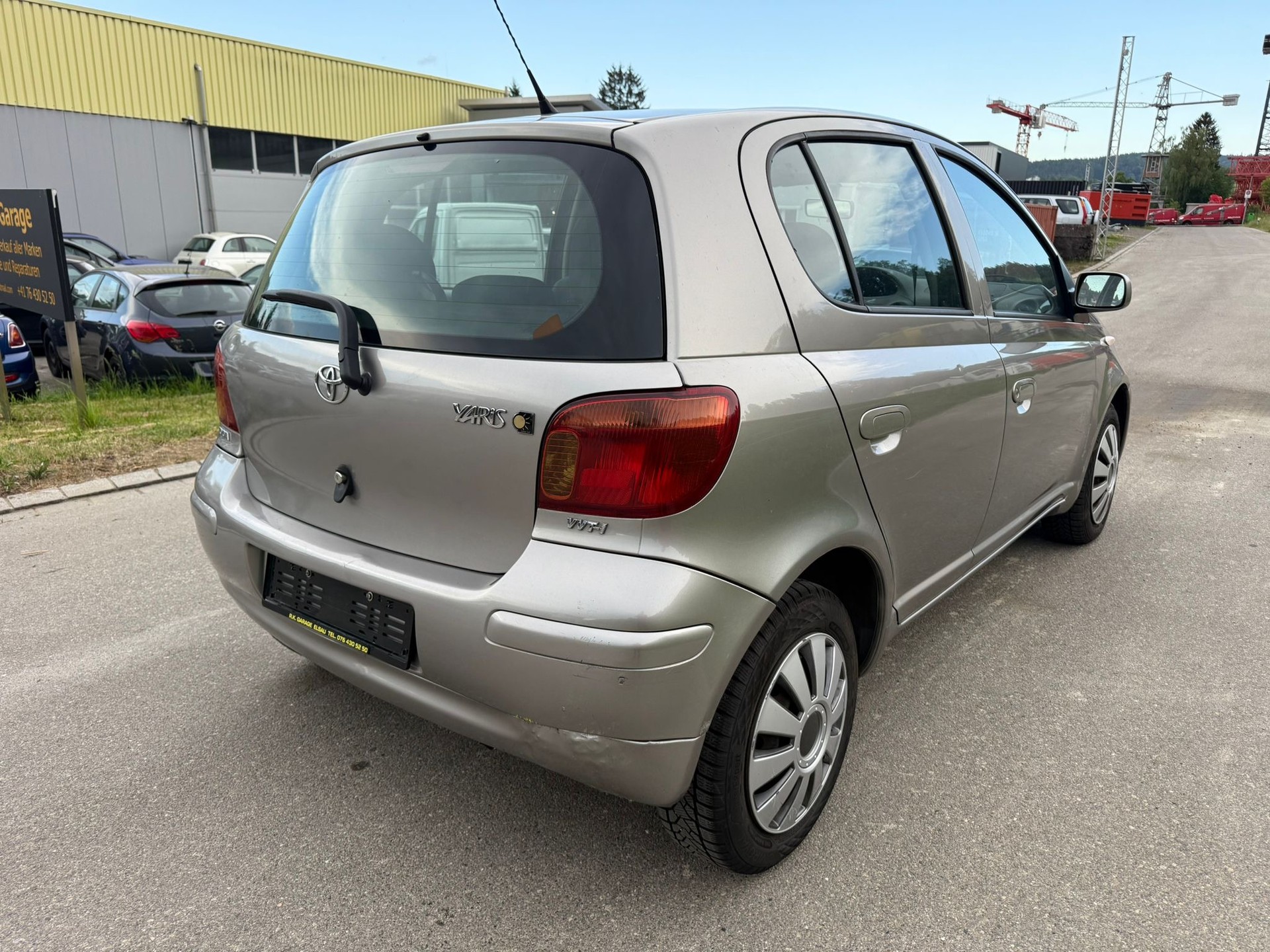 TOYOTA Yaris 1.3 Linea Sol-image-6