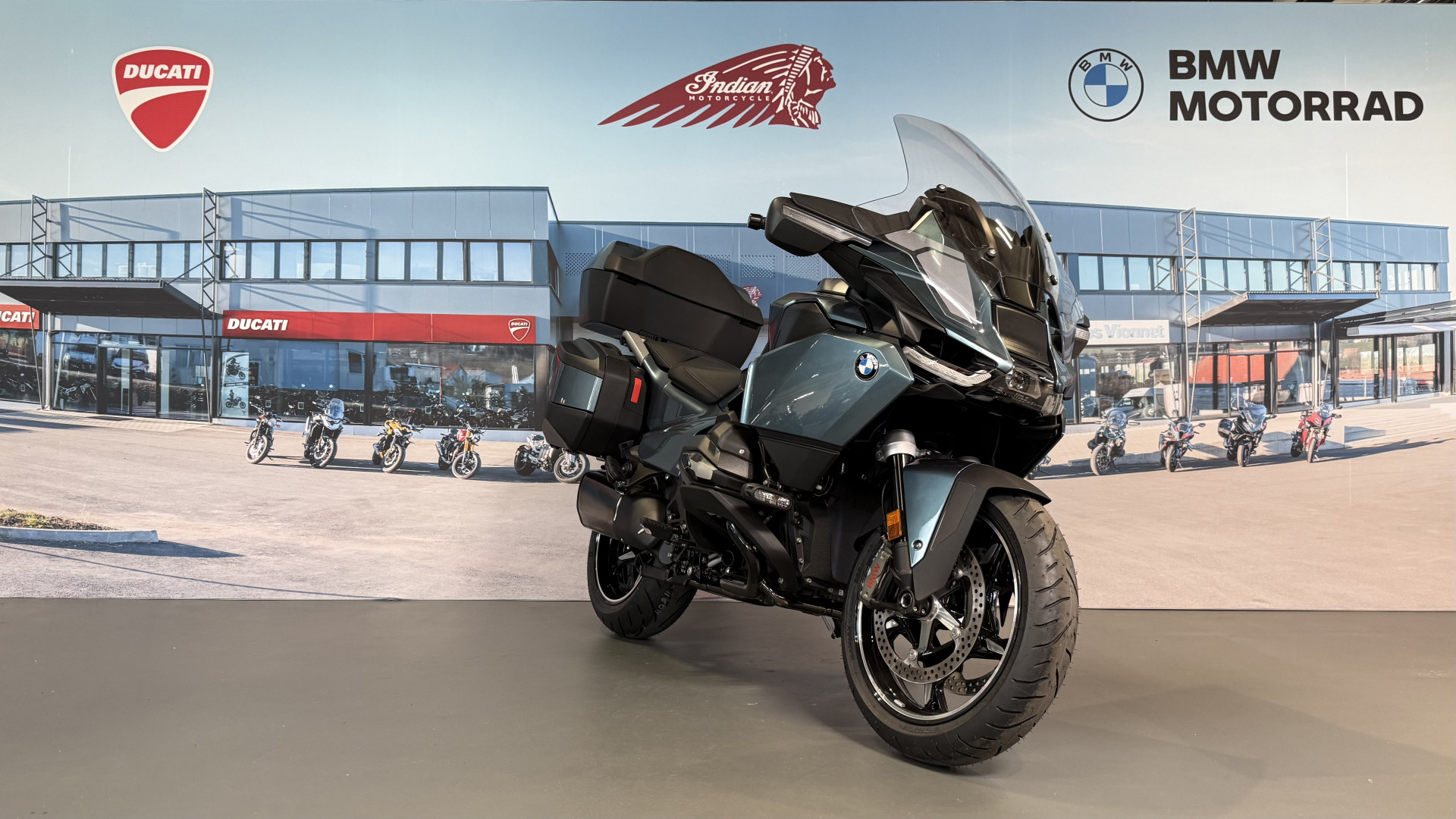 BMW R 1300 RT *Prime 1500CHF inclus* Leasing dès 2.9%-image-0
