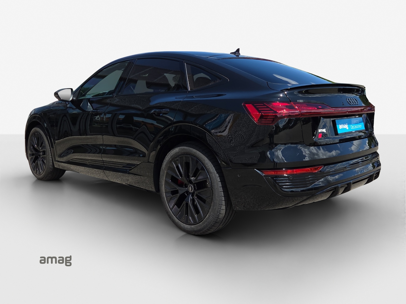 AUDI Q8 Sportback 55 e-tron Black Edition quattro-showroom-element-2