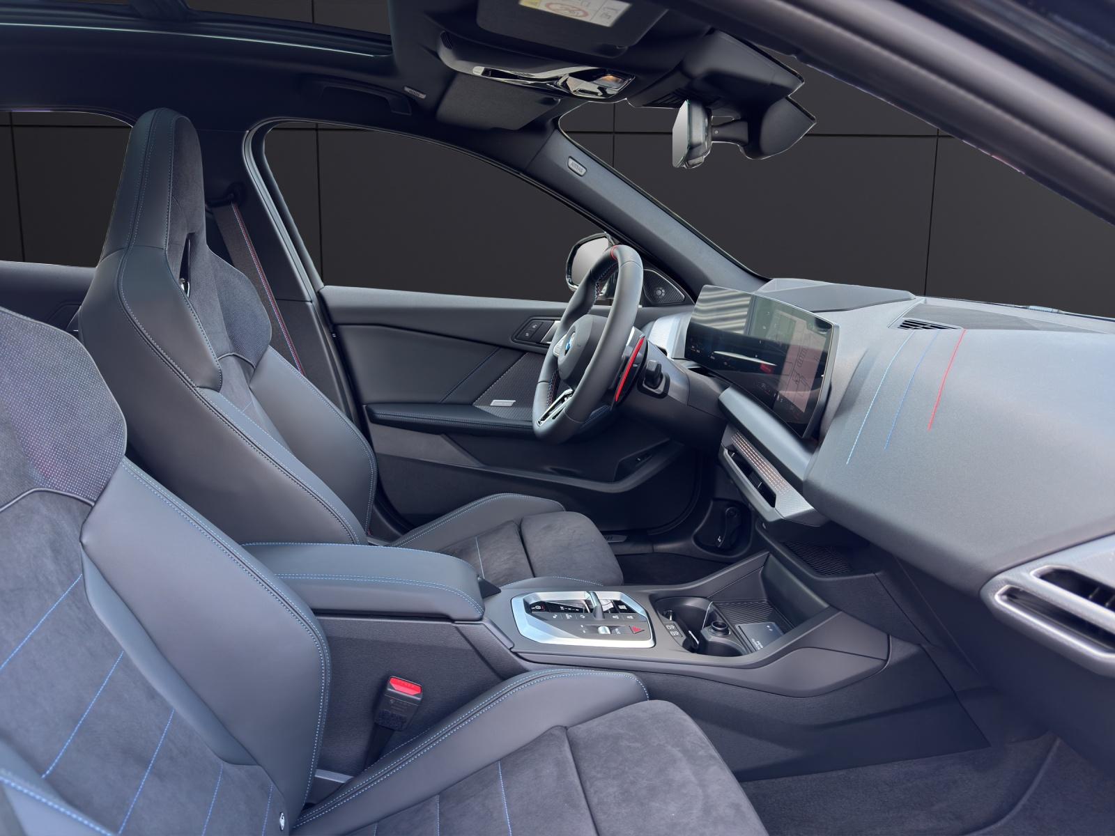 BMW M135i xDrive-image-10