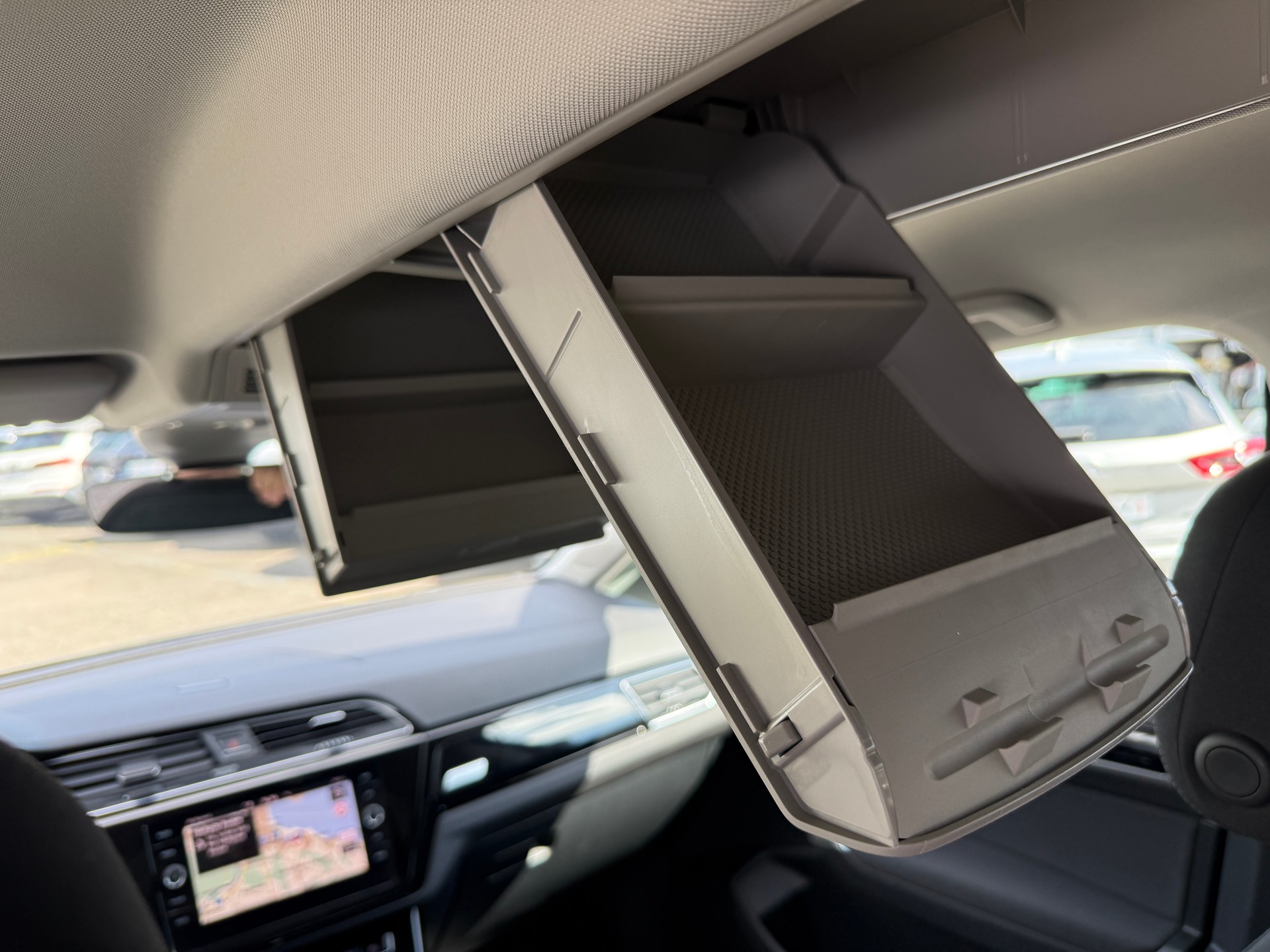 VW Touran 1.5 TSI EVO Highline DSG ***DISTANZREGELUNG***-image-15