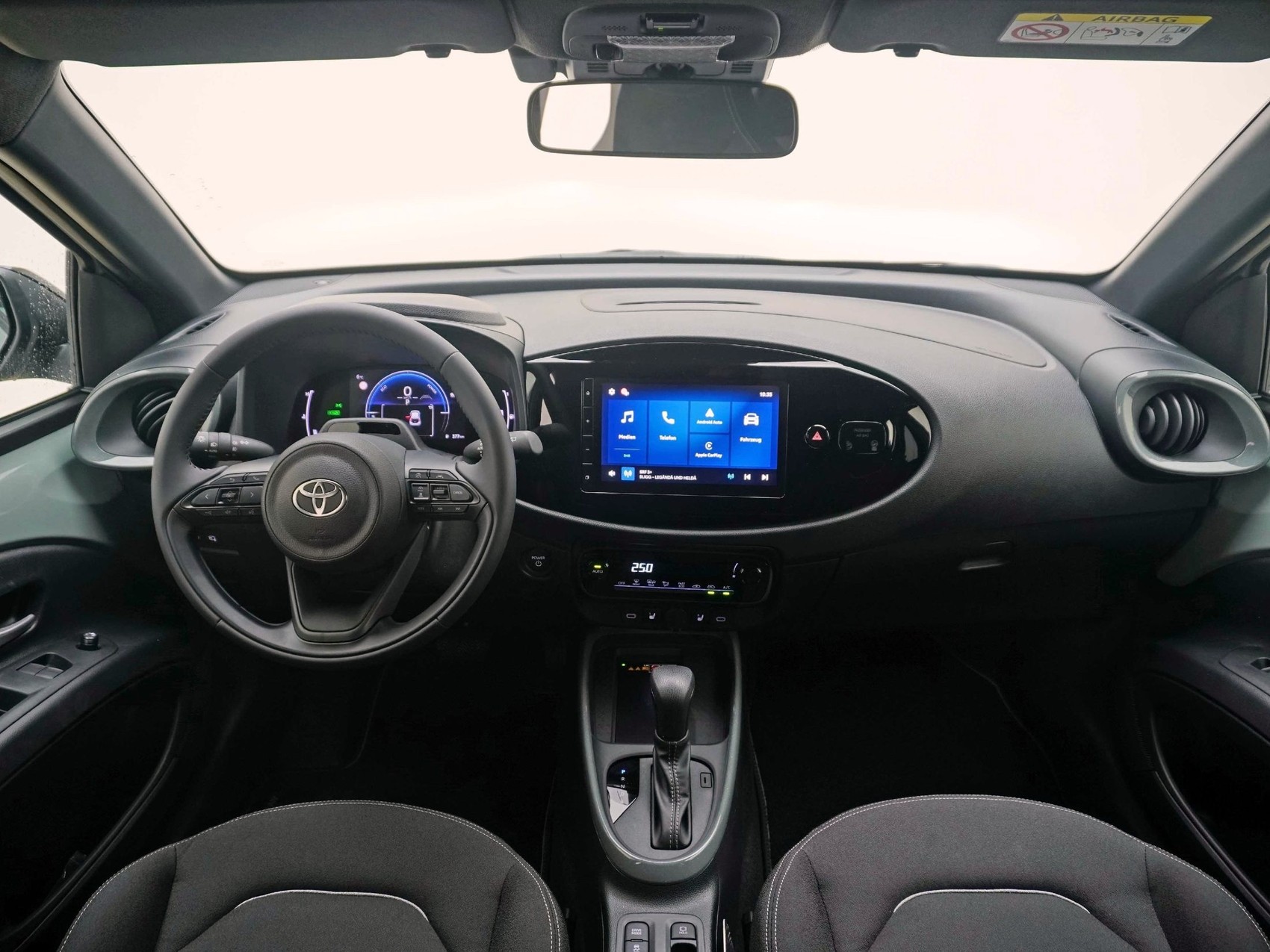 TOYOTA Aygo X 1.5 VVT-i HSD Trend ** inkl. Park Sensoren vo & hi **-image-10